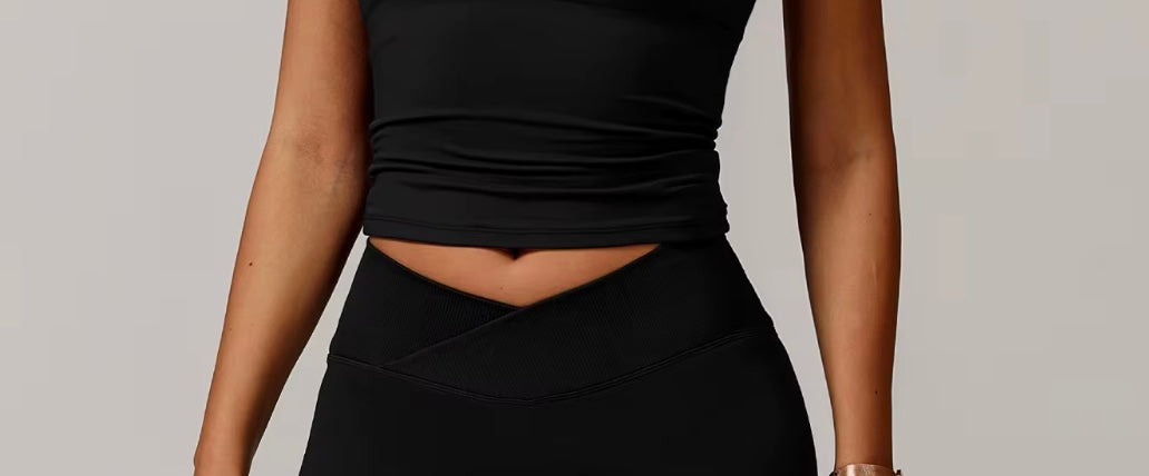 Signature ‘Singlet’ with build in bra - Caviar Black