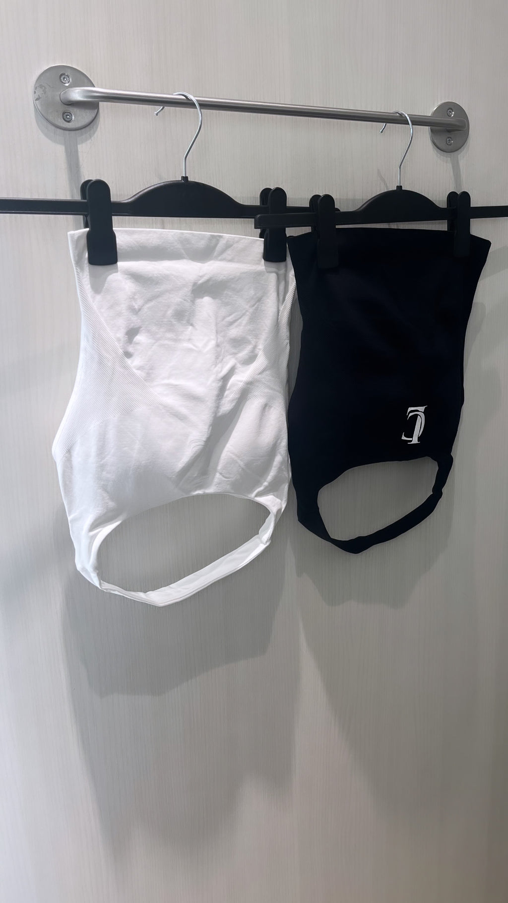 ‘Halter Singlet’ with build in bra - White