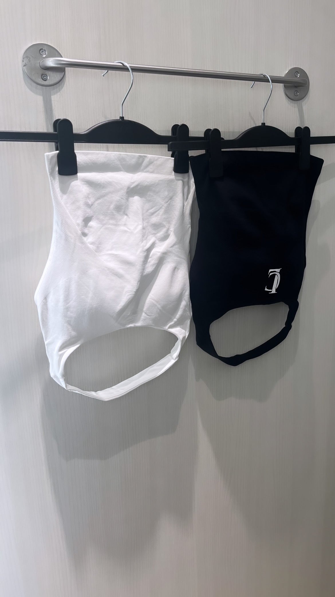 ‘Halter Singlet’ with build in bra - White