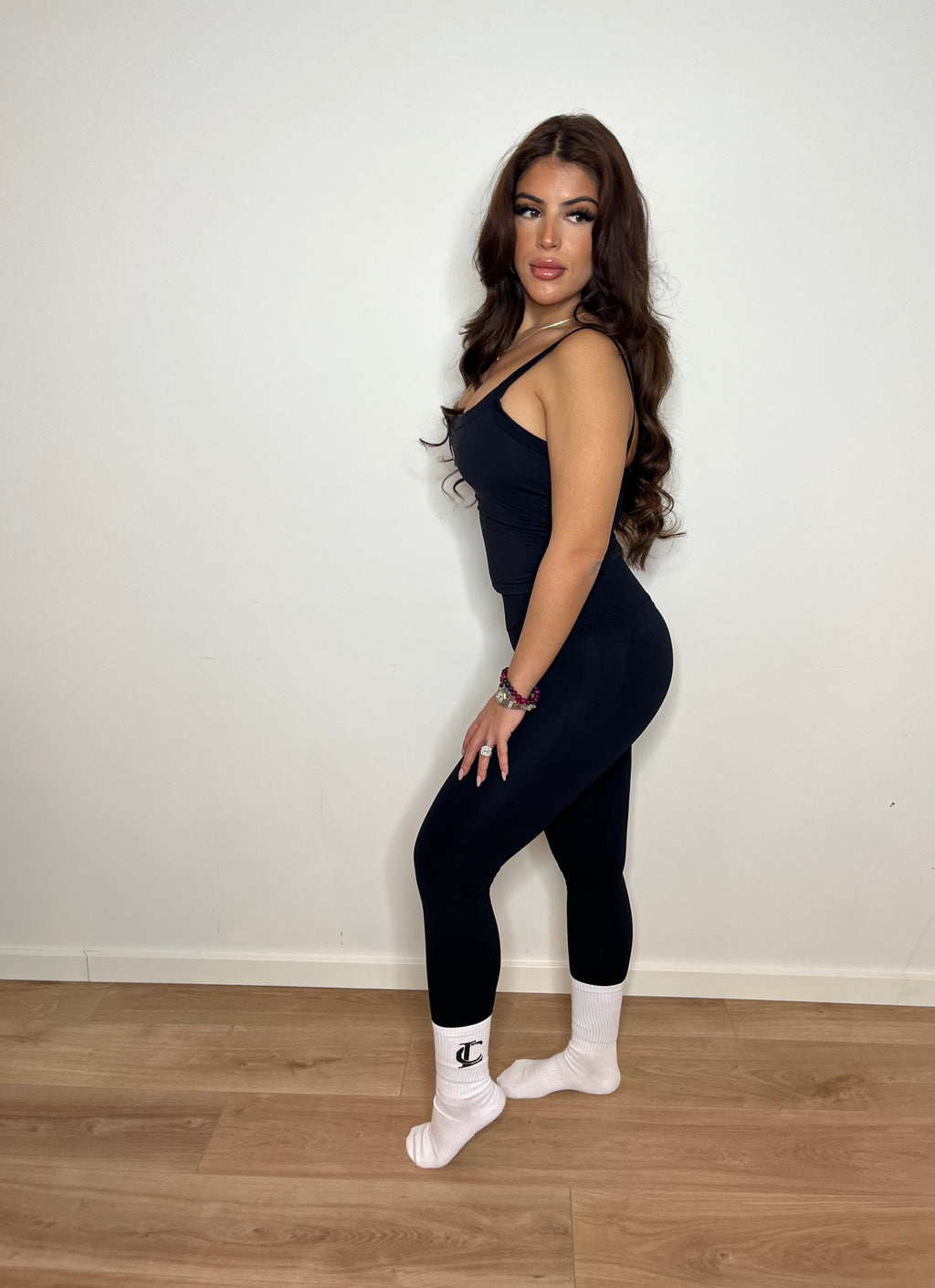 ‘Signature Scrunch Leggings’ with V cross front - Caviar Black